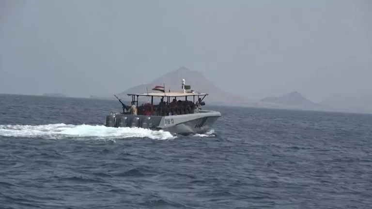 الجيش الإسرائيلي يعلن عن استهداف مواقع لحركة حماس في قطاع غزة