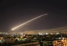 الجيش الإسرائيلي يعلن عن استهداف مواقع لحركة حماس في قطاع غزة