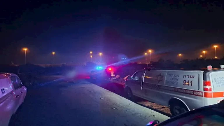 الجيش الإسرائيلي يعلن عن استهداف مواقع لحركة حماس في قطاع غزة