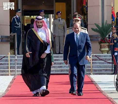 الجيش الإسرائيلي يعلن عن استهداف مواقع لحركة حماس في قطاع غزة