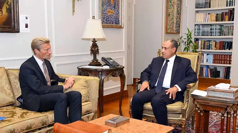 الجيش الإسرائيلي يعلن عن استهداف مواقع لحركة حماس في قطاع غزة