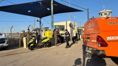 الجيش الإسرائيلي يعلن عن استهداف مواقع لحماس في غزة رداً على إطلاق صواريخ نحو أراضيه
