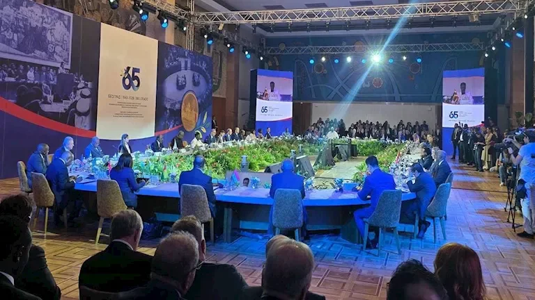 الجيش الإسرائيلي يعلن عن استهداف مواقع لحركة حماس في قطاع غزة بعد تصعيد التوترات