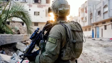 الجيش الإسرائيلي يعلن عن استهداف مواقع لحركة حماس في قطاع غزة