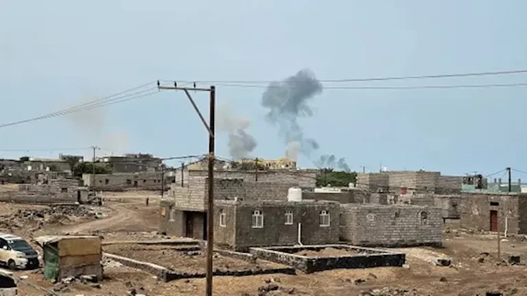 الجيش الإسرائيلي يعلن عن تصعيد عسكري في قطاع غزة ويستهدف مواقع لحركة حماس