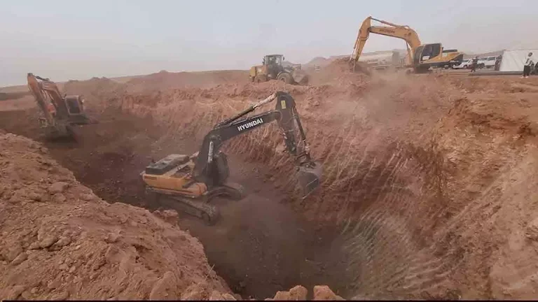 الجيش الإسرائيلي يعلن عن توجيه ضربات جوية على مواقع في غزة
