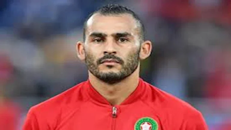 النادي الأهلي يعلن تجديد عقد اللاعب محمد الشناوي حتى 2026