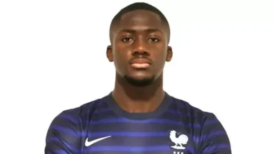 النادي الأهلي يعلن تجديد عقد اللاعب محمد الشناوي حتى 2026