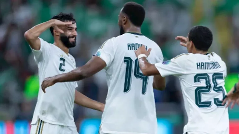 النادي الأهلي يعلن تجديد عقد اللاعب محمد الشناوي حتى 2026