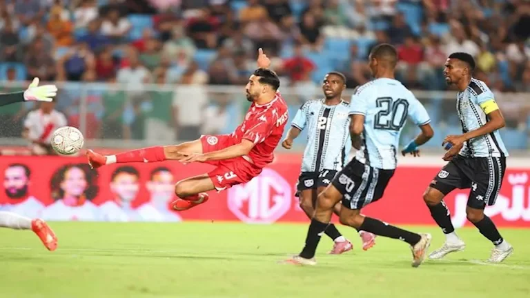 النادي الأهلي يعلن تجديد عقد اللاعب محمد الشناوي حتى 2026