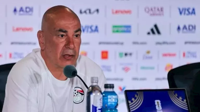 النادي الأهلي يعلن تجديد عقد المدرب بيتسو موسيماني لموسم إضافي