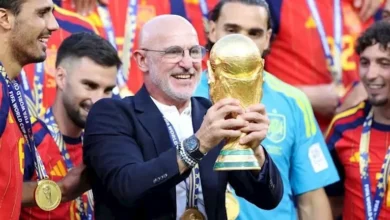 النادي الأهلي يعلن تجديد عقد لاعبه محمد الشناوي حتى 2026