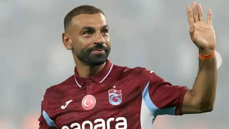 النادي الأهلي يعلن تجديد عقد مدربه بيتسو موسيماني لمدة عامين إضافيين