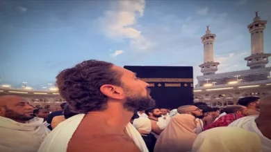 تامر هاشم يشارك صور أداء مناسك العمرة ويعبر عن سعادته بالرحلة