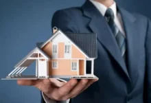 تراجع أسعار النفط بعد ارتفاع مخزونات الخام الأمريكية إلى أعلى مستوى منذ 2021