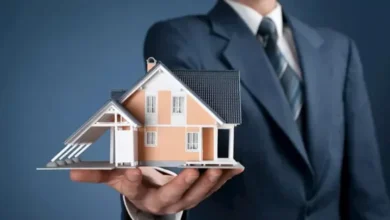 تراجع أسعار النفط بعد ارتفاع مخزونات الخام الأمريكية إلى أعلى مستوى منذ 2021