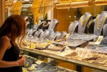 تراجع أسعار النفط بعد زيادة مخزونات الخام الأمريكية للأسبوع الثالث