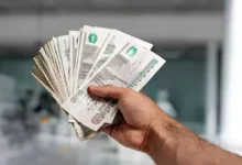 تراجع مؤشر البورصة المصرية 2.3% مع استمرار الضغوط الاقتصادية في البلاد
