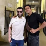 تركي آل الشيخ يحتفل بإنهاء تصوير مسلسل "الأمير" ويشارك صورة مع عصام عمر في باريس