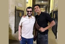 تركي آل الشيخ يحتفل بإنهاء تصوير مسلسل "الأمير" ويشارك صورة مع عصام عمر في باريس