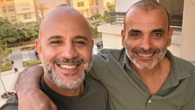عزيز الشافعي ينشر صورة مع أيمن بهجت قمر بعد القبض على ملحن شهير بتهمة المخدرات