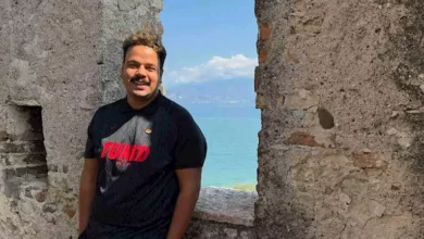 مصطفى غريب يودع الصيف بطريقة كوميدية وينتظر عرض فيلم "الورشة"