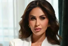 مي سليم تتألق ببدلة بيضاء قصيرة وتكشف تفاصيل مسلسلها الجديد "عيلة بتعمل عمايل"