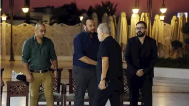 نجوم الفن يشاركون في عزاء الفنان محمد التاجي بمسجد الشرطة بالتجمع