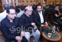 نجوم الفن يشاركون في عزاء زوجة الكاتب أيمن سلامة بمسجد الشرطة بالشيخ زايد