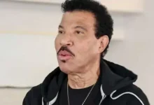 نقل ليونيل ريتشي إلى العناية المركزة بعد وعكة صحية خلال حفله في سانت لويس