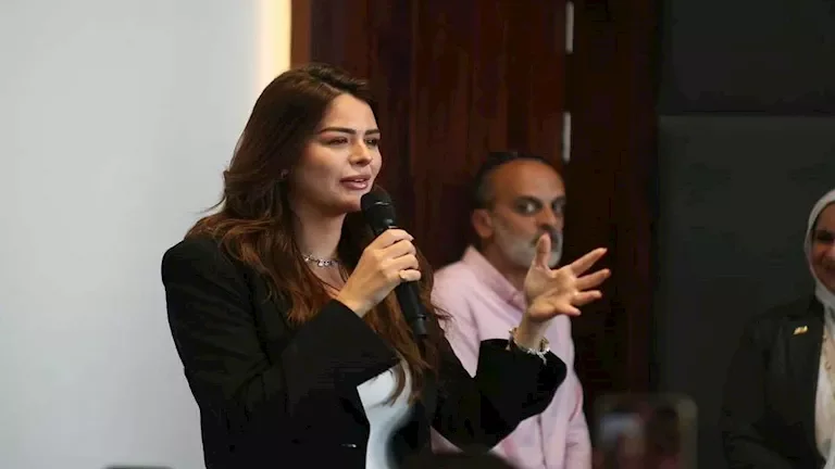 هنادي مهنا تعبر عن رغبتها في جولة بمسرحية "خيال مريض" تستمر 10 سنوات