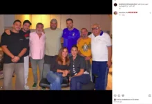 أحمد السبكي يكشف عن الصورة الأولى لفريق عمل فيلم "أهل العيب" استعداداً للتصوير