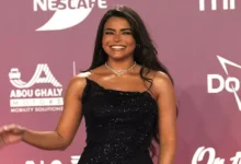 أسماء جلال تخطف الأنظار بقبلة للكاميرات في حفل افتتاح مهرجان الجونة السينمائي
