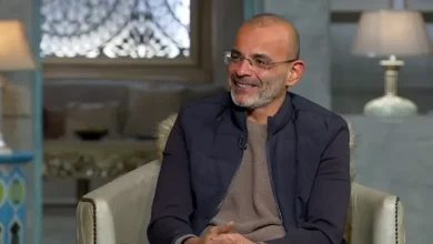 أيمن بهجت قمر يعبّر عن سعادته بغناء أطفال كوريا لأغنية "فيها حاجة حلوة" خلال استقبال السيسي