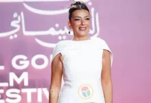 إنجي المقدم تتألق بفستان أبيض أنيق في خامس أيام مهرجان الجونة السينمائي