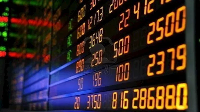 ارتفاع أسعار النفط بعد تخفيضات الإنتاج من أوبك+ وتوقعات بزيادة الطلب العالمي