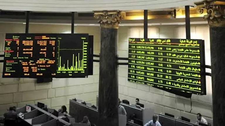 ارتفاع سعر النفط إلى 90 دولارًا للبرميل مع استمرار التوترات الجيوسياسية