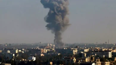 الجيش الإسرائيلي يعلن استهداف مواقع لحركة حماس في قطاع غزة بعد تصعيد التوترات