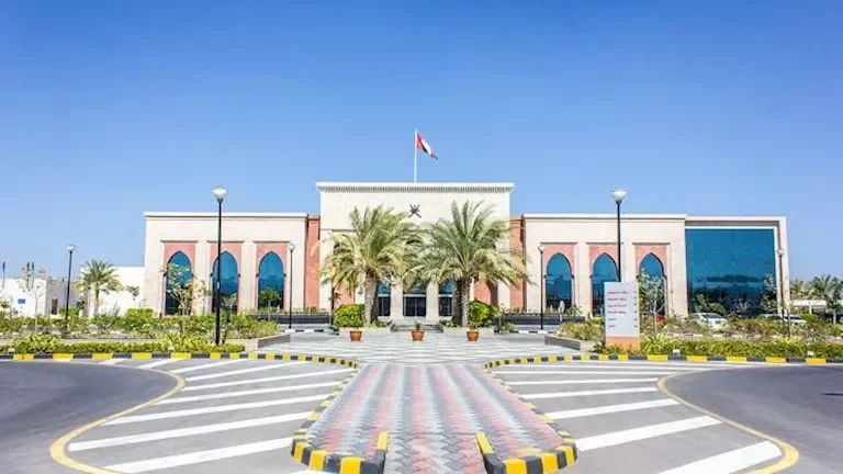 الجيش الإسرائيلي يعلن عن استهداف مواقع لحركة حماس في قطاع غزة