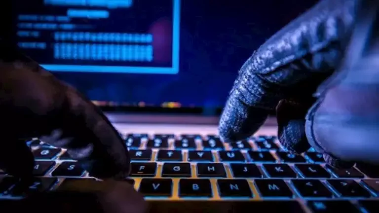 الجيش الإسرائيلي يعلن عن استهداف مواقع لحركة حماس في غزة رداً على الهجمات الصاروخية