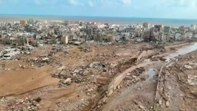 الجيش الإسرائيلي يعلن عن استهداف مواقع لحركة حماس في قطاع غزة