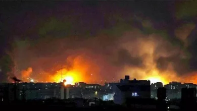 الجيش الإسرائيلي يعلن عن استهداف مواقع لحركة حماس في غزة رداً على إطلاق صواريخ