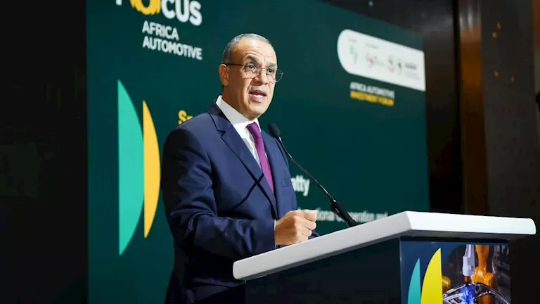 الجيش الإسرائيلي يعلن عن استهداف مواقع لحماس في غزة رداً على إطلاق صواريخ نحو الأراضي المحتلة