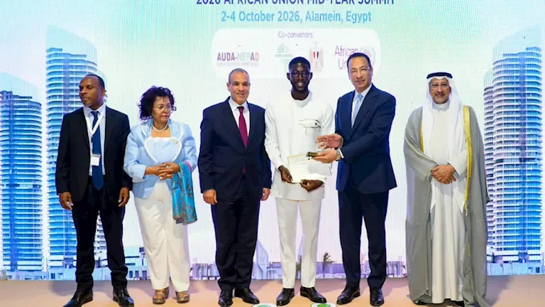 الجيش الإسرائيلي يعلن عن تنفيذ غارات على مواقع في قطاع غزة رداً على إطلاق صواريخ