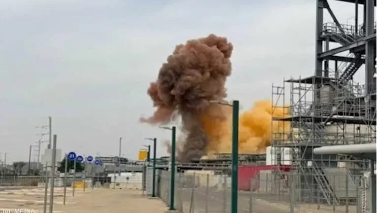 الجيش الإسرائيلي يعلن عن تنفيذ غارات على مواقع في قطاع غزة بعد تصعيد التوترات