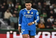 النادي الأهلي يعلن تجديد عقد اللاعب محمد الشناوي حتى 2026