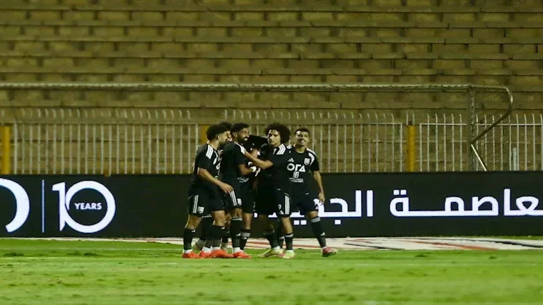 النادي الأهلي يعلن تجديد عقد اللاعب محمد الشناوي حتى 2026