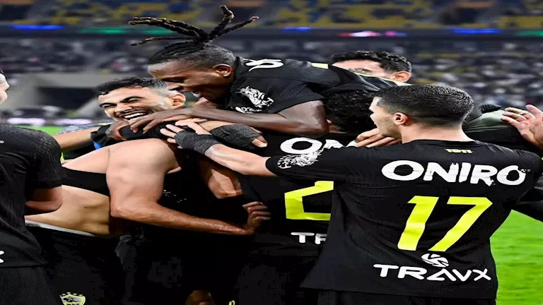 النادي الأهلي يعلن تجديد عقد المدرب بيتسو موسيماني حتى 2025