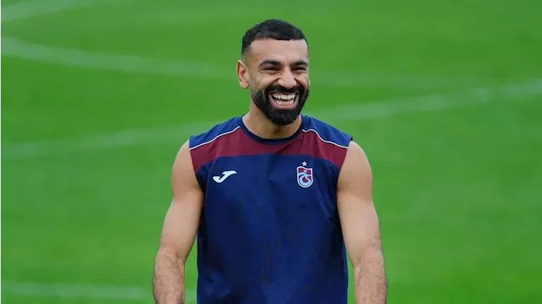 النادي الأهلي يعلن تجديد عقد لاعب الوسط محمد مجدي أفشة حتى 2026