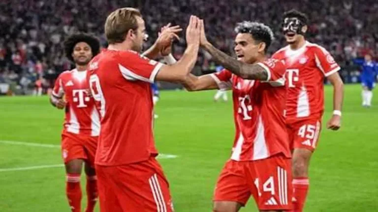 النادي الأهلي يعلن تجديد عقد محمد الشناوي حتى 2026